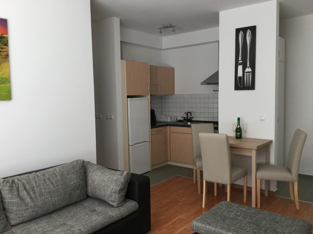 Adam'S Apartment And Free Parking Budapeste Exterior foto