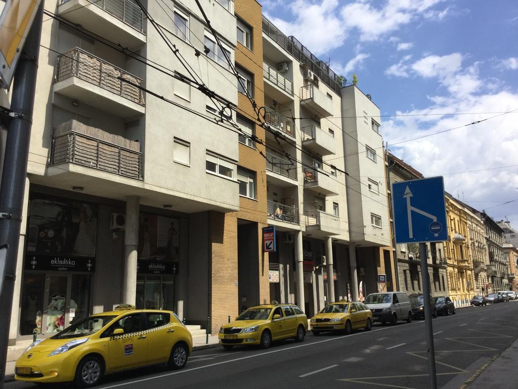 Adam'S Apartment And Free Parking Budapeste Exterior foto