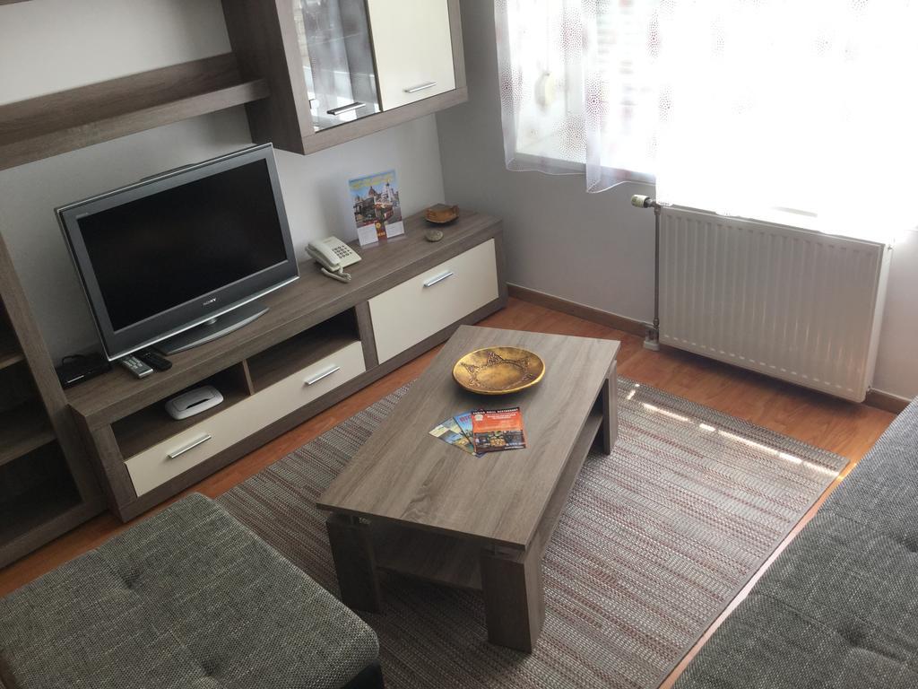 Adam'S Apartment And Free Parking Budapeste Exterior foto